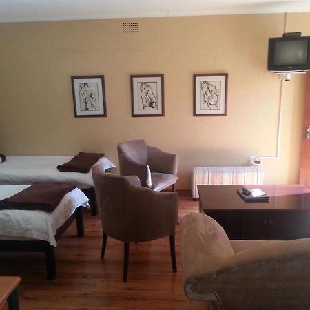 Big "5" Guesthouse Kempton Park Rum bild